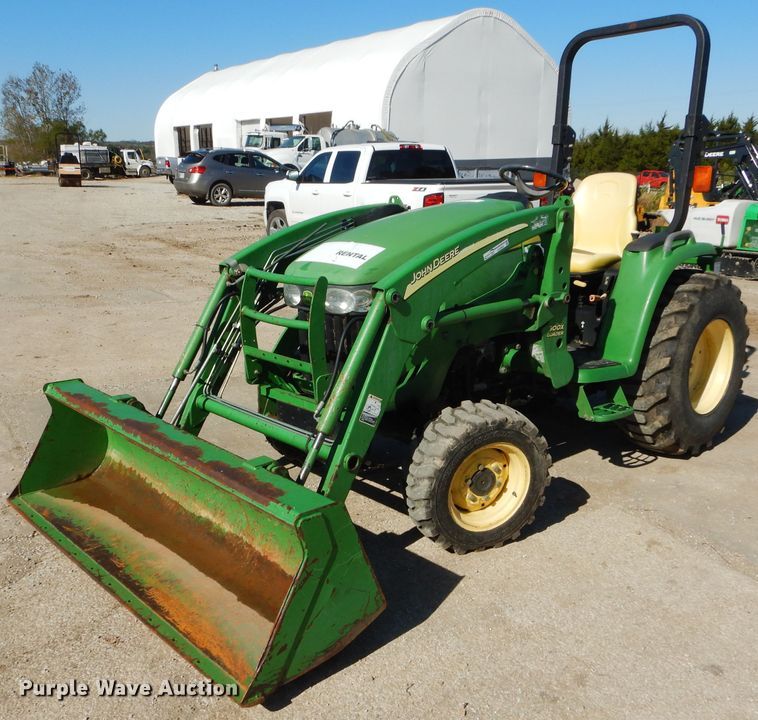 image for item GJ9904 2006 John Deere 3320 MFWD tractor