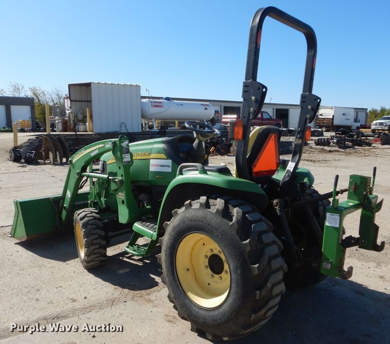 image for item GJ9904 2006 John Deere 3320 MFWD tractor