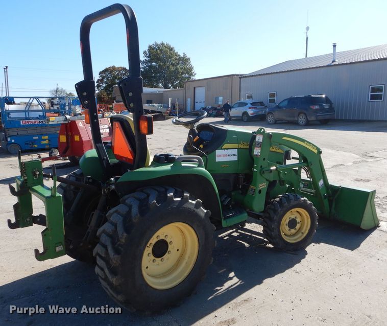 image for item GJ9904 2006 John Deere 3320 MFWD tractor