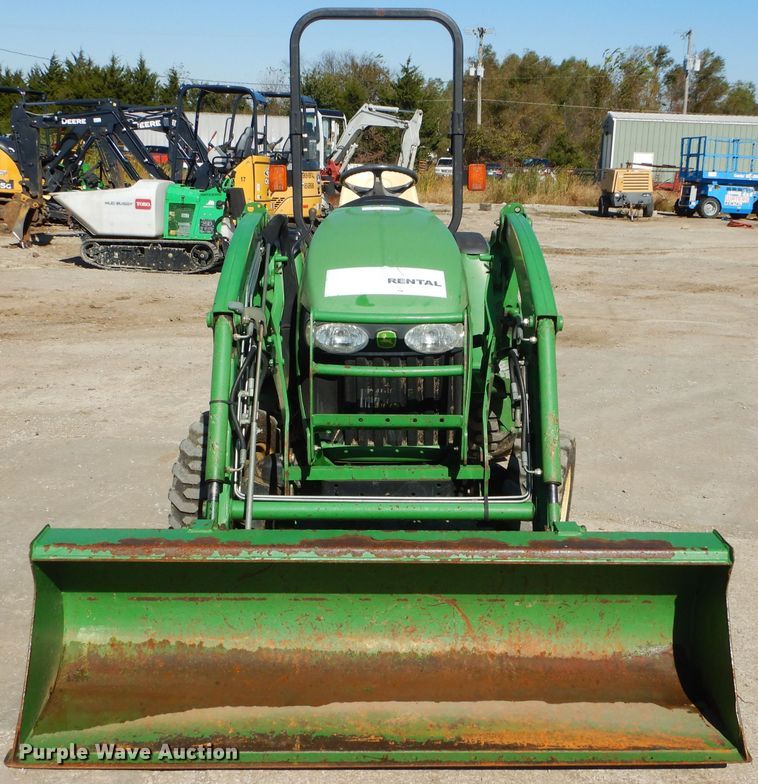 image for item GJ9904 2006 John Deere 3320 MFWD tractor