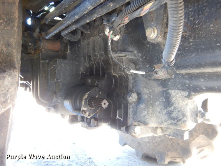 image for item GJ9904 2006 John Deere 3320 MFWD tractor