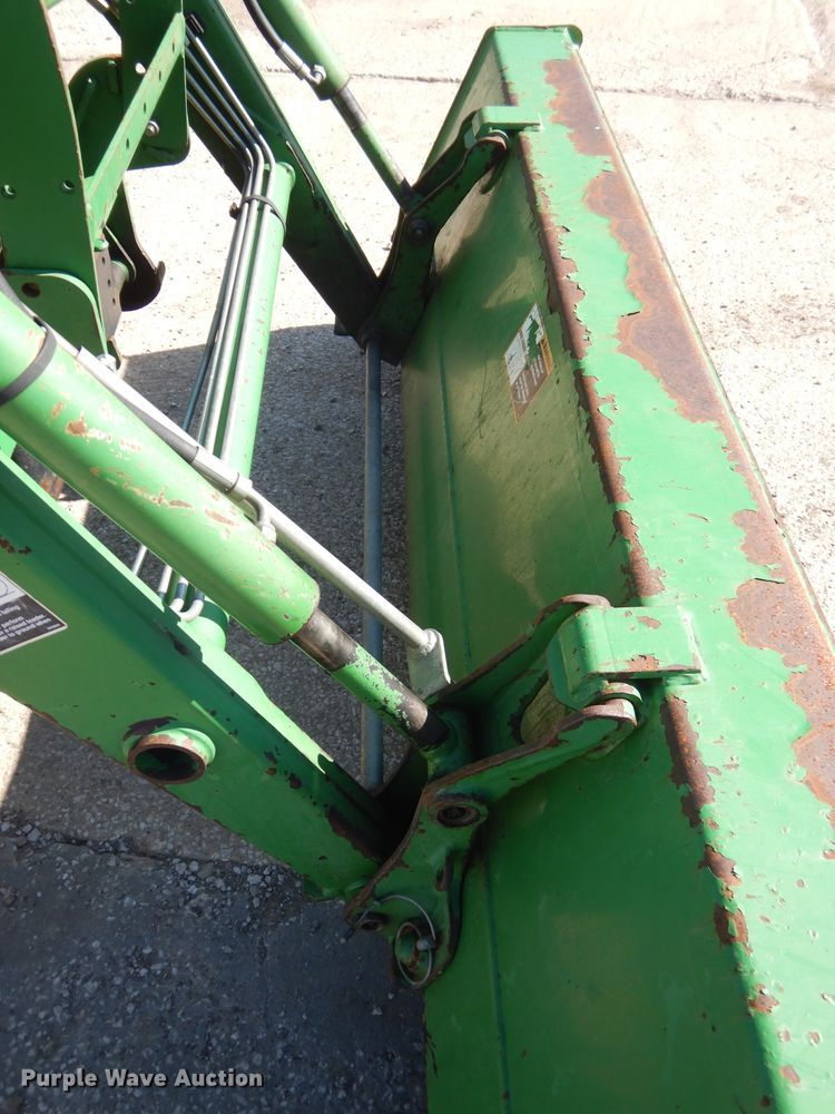 image for item GJ9904 2006 John Deere 3320 MFWD tractor