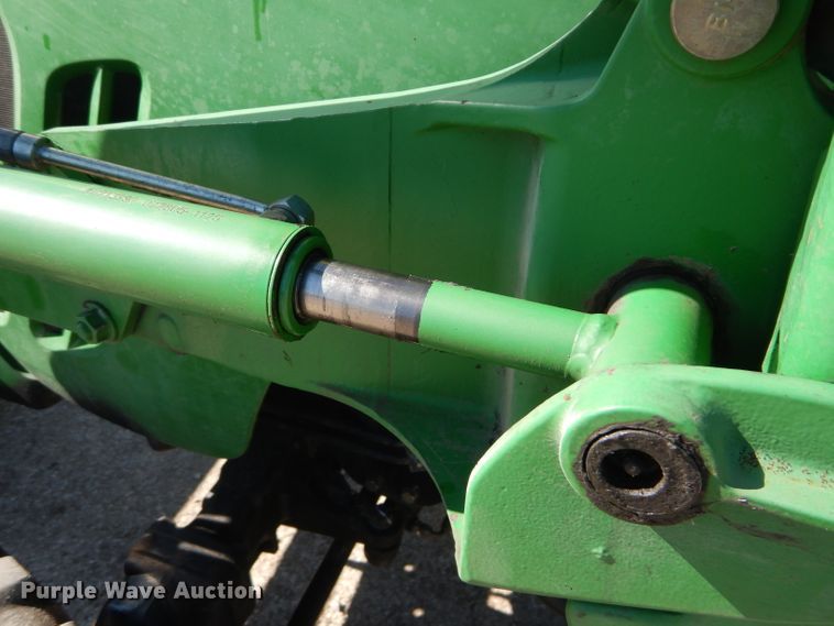 image for item GJ9904 2006 John Deere 3320 MFWD tractor