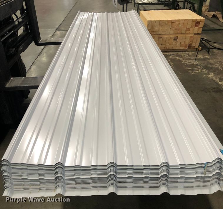 image for item H1177 (200) sheets of metal siding/roofing