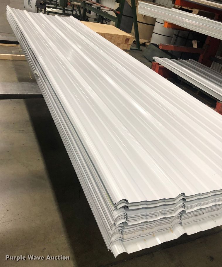 image for item H1177 (200) sheets of metal siding/roofing