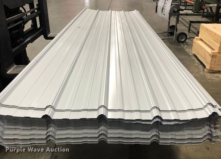 image for item H1178 (200) sheets of metal siding/roofing