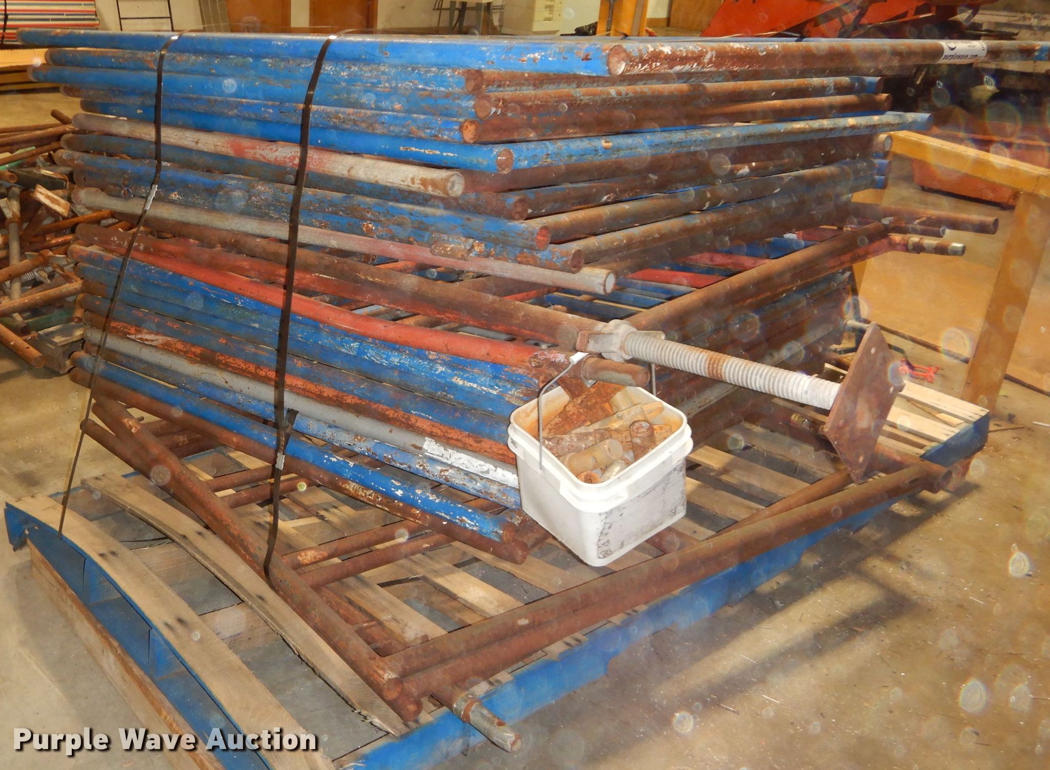 Scaffolding in Kansas City, KS Item DH2706 sold Purple Wave