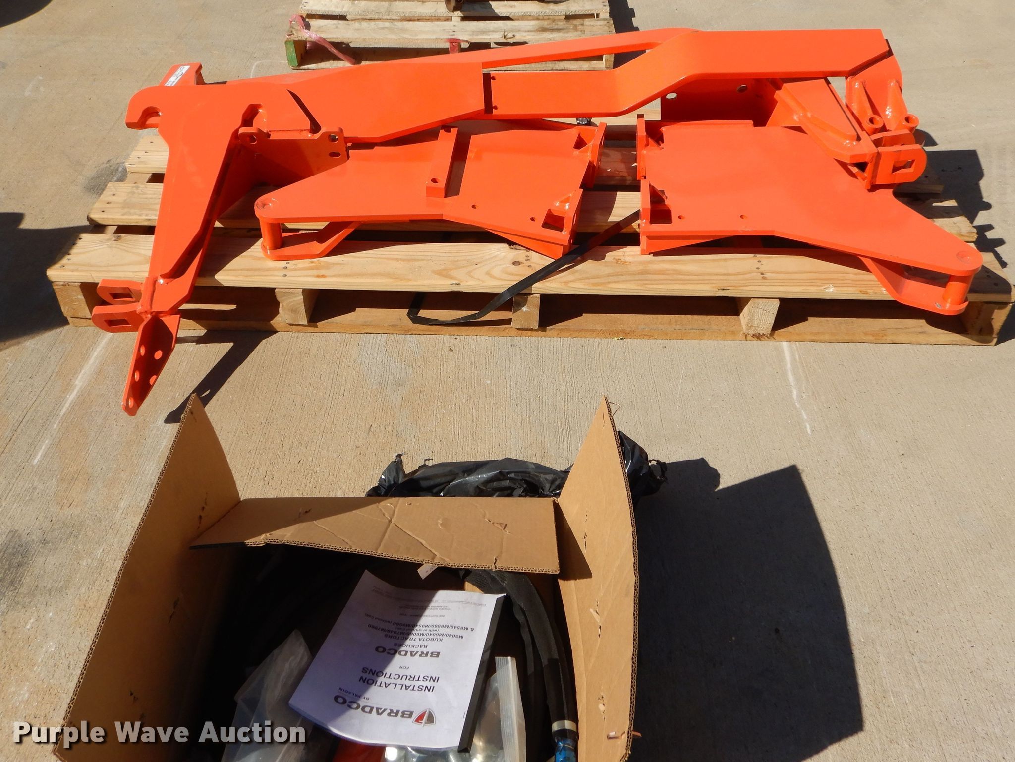 Bradco backhoe mounting kit in Grapevine, TX Item FV9520 sold