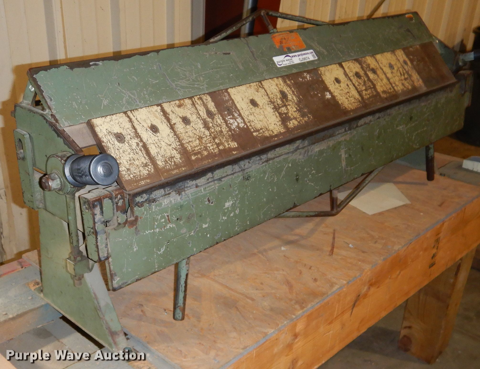 Connecticut 0422 hand brake in Kansas City, KS Item GJ9974 sold Purple Wave