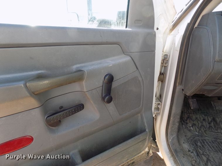 image for item DD6052 2008 Dodge Ram 5500 utility bed truck