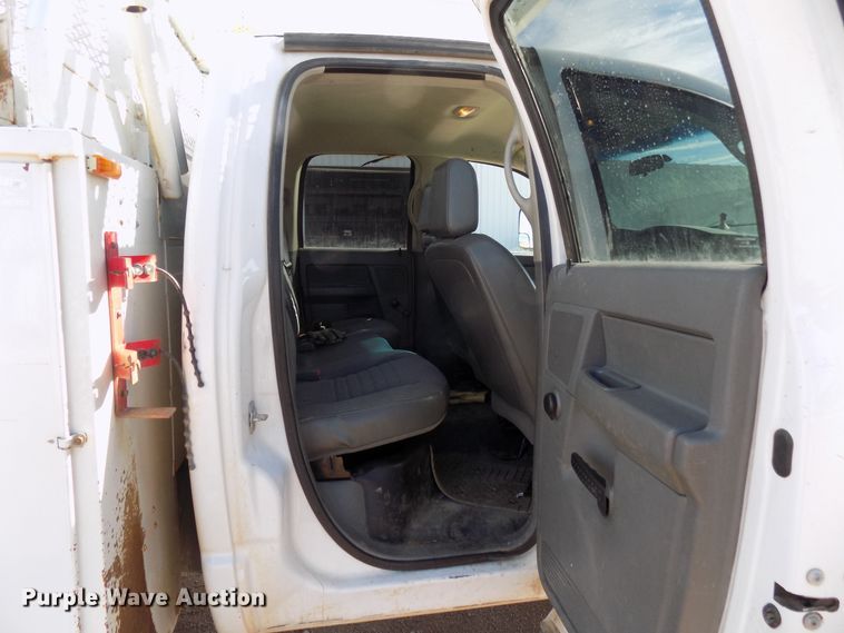 image for item DD6052 2008 Dodge Ram 5500 utility bed truck