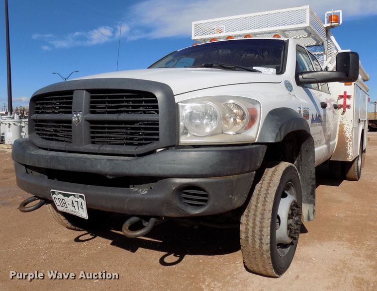 image for item DD6052 2008 Dodge Ram 5500 utility bed truck