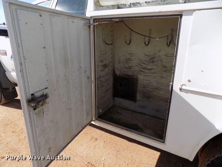 image for item DD6052 2008 Dodge Ram 5500 utility bed truck