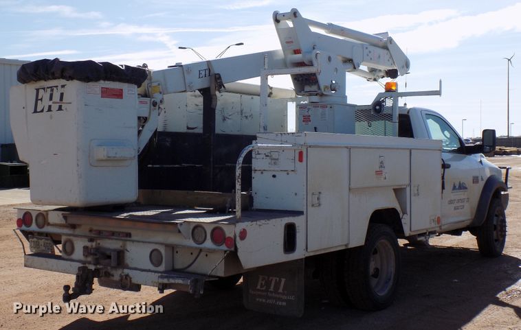image for item DD6053 2011 Dodge Ram 5500 bucket truck