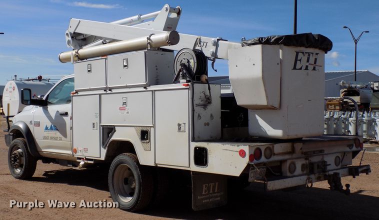 image for item DD6053 2011 Dodge Ram 5500 bucket truck