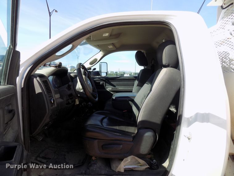 image for item DD6053 2011 Dodge Ram 5500 bucket truck