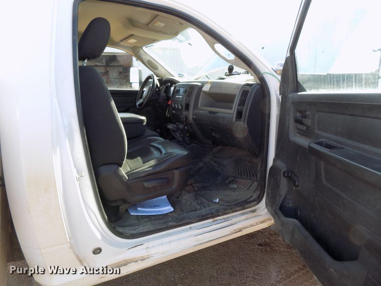 image for item DD6053 2011 Dodge Ram 5500 bucket truck