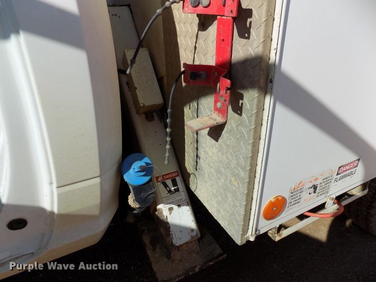 image for item DD6053 2011 Dodge Ram 5500 bucket truck