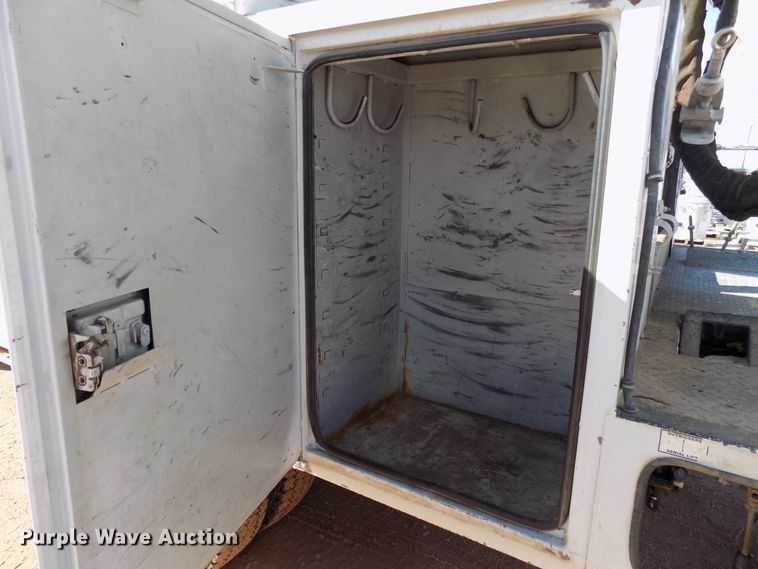 image for item DD6053 2011 Dodge Ram 5500 bucket truck