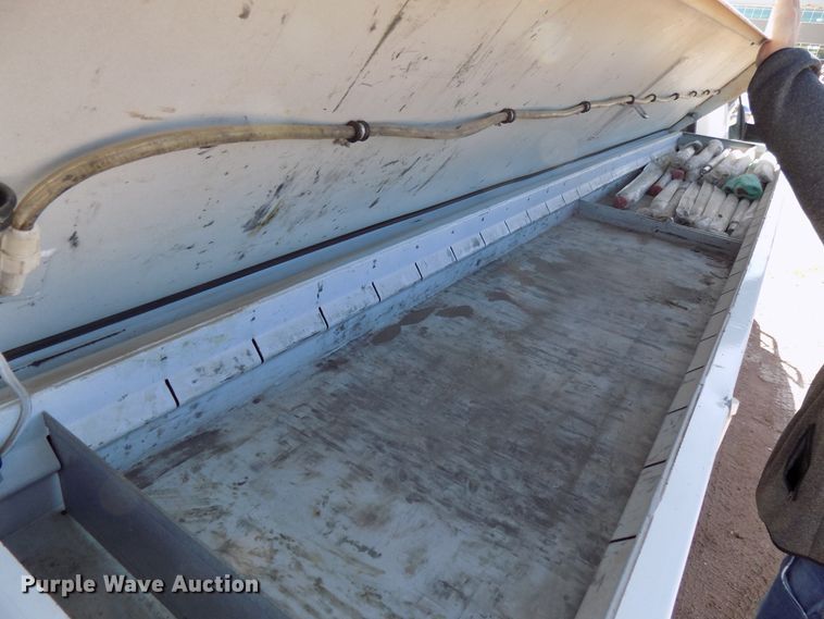 image for item DD6053 2011 Dodge Ram 5500 bucket truck