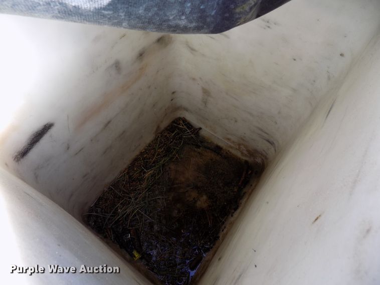 image for item DD6053 2011 Dodge Ram 5500 bucket truck