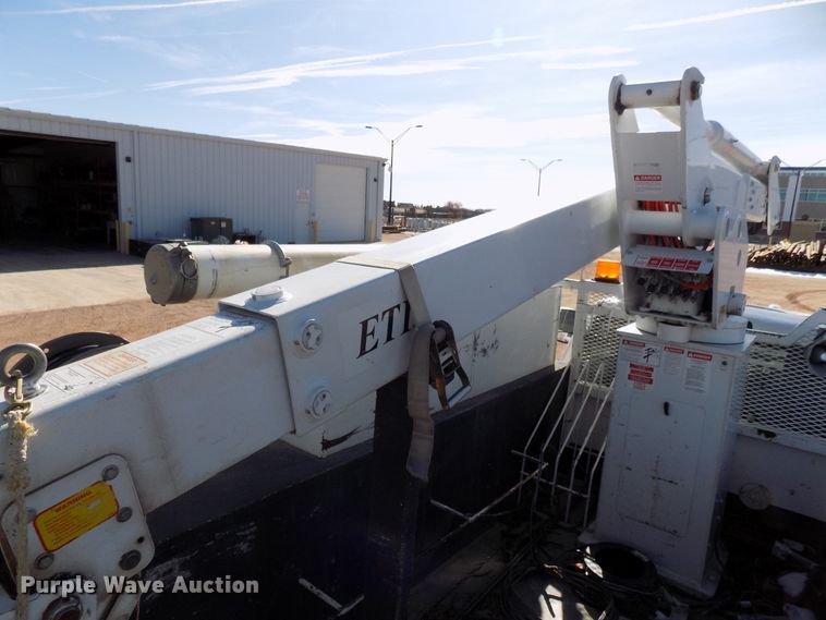 image for item DD6053 2011 Dodge Ram 5500 bucket truck