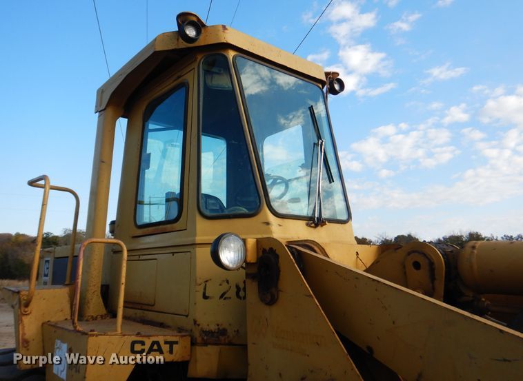 image for item DE4032 1981 Caterpillar 950B wheel loader
