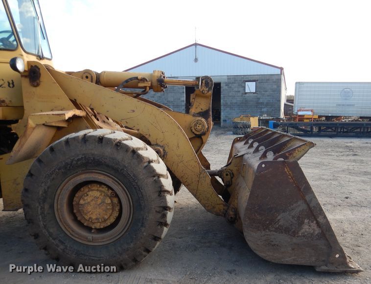 image for item DE4032 1981 Caterpillar 950B wheel loader