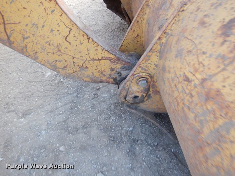 image for item DE4032 1981 Caterpillar 950B wheel loader