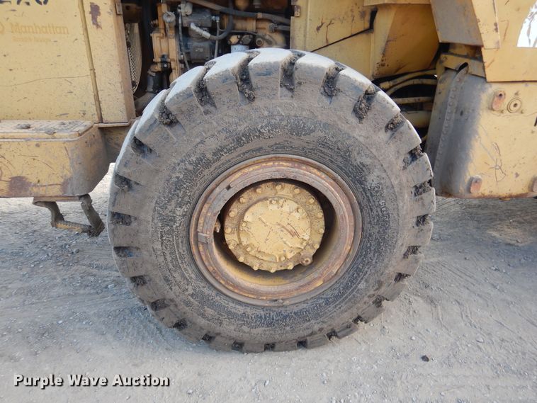 image for item DE4032 1981 Caterpillar 950B wheel loader