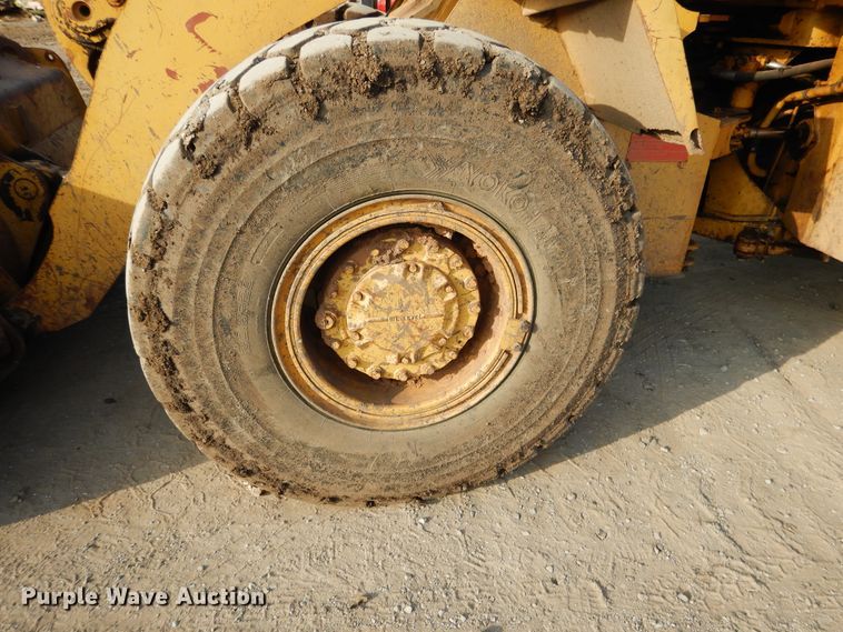 image for item DE4032 1981 Caterpillar 950B wheel loader