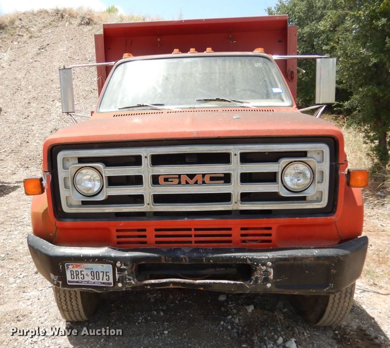 image for item DF2569 1980 GMC dump truck