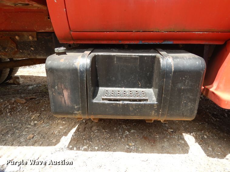 image for item DF2569 1980 GMC dump truck