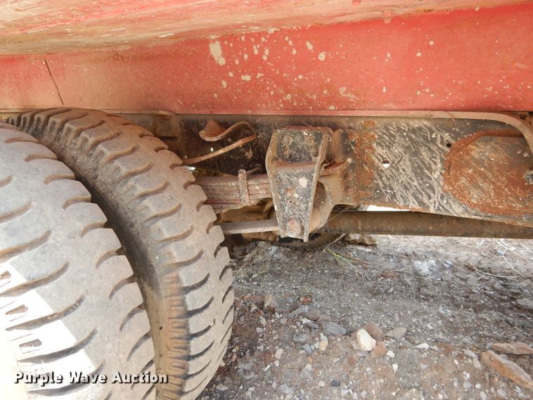 image for item DF2569 1980 GMC dump truck