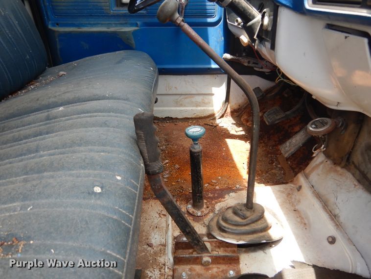 image for item DF2569 1980 GMC dump truck