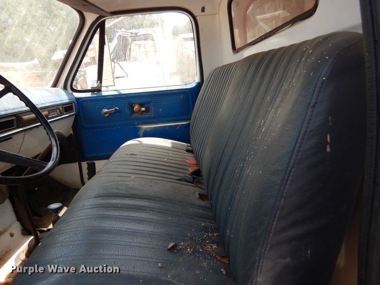 image for item DF2569 1980 GMC dump truck