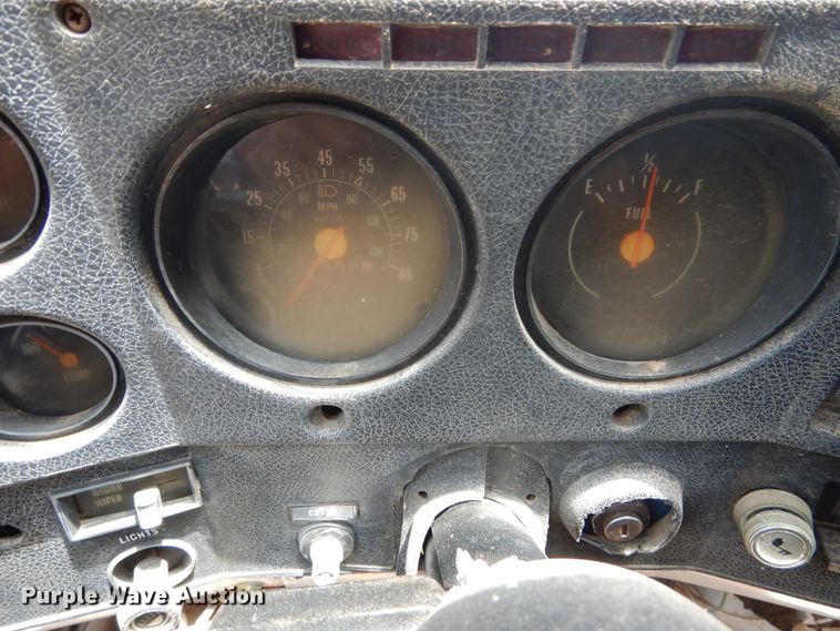 image for item DF2569 1980 GMC dump truck