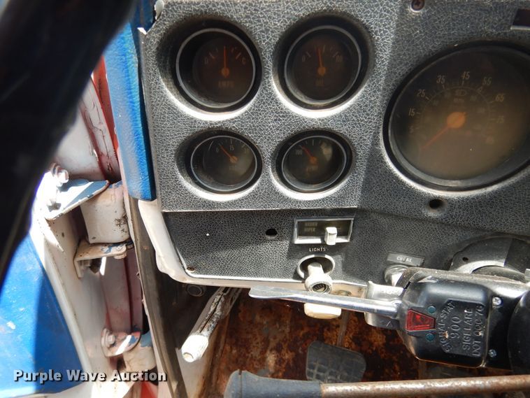 image for item DF2569 1980 GMC dump truck