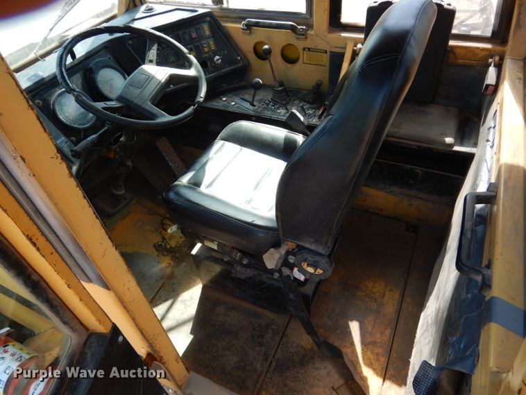 image for item DF2589 1993 Volvo A35 haul truck