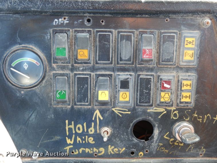 image for item DF2589 1993 Volvo A35 haul truck