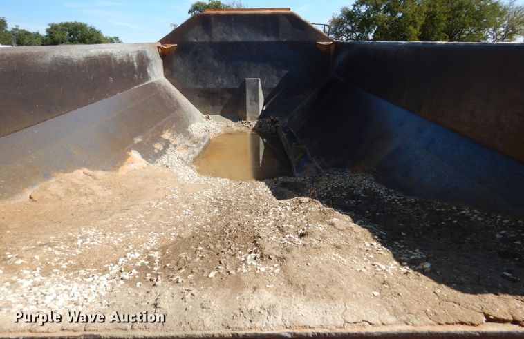 image for item DF2589 1993 Volvo A35 haul truck