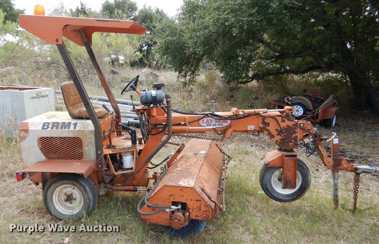 image for item DF2590 1990 Laymor 6HB broom