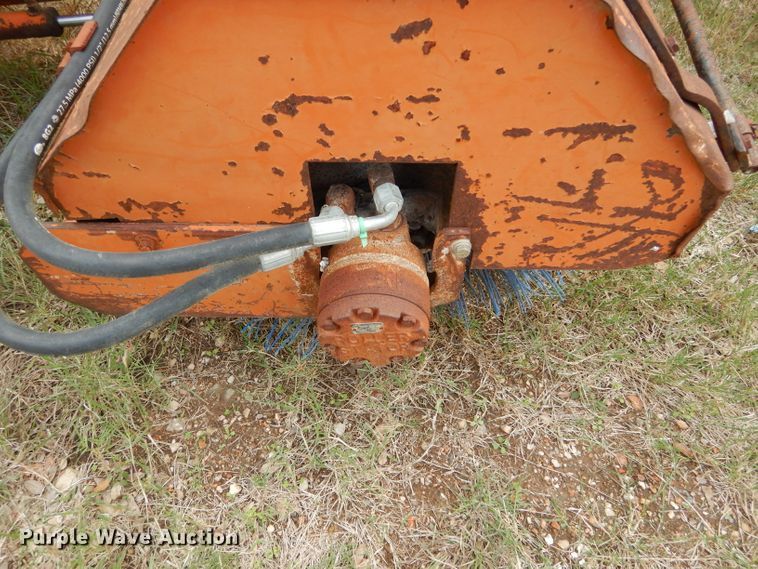 image for item DF2590 1990 Laymor 6HB broom