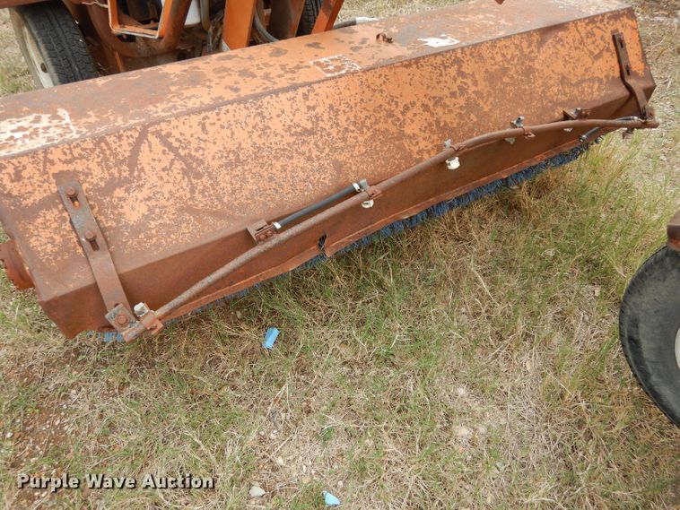 image for item DF2590 1990 Laymor 6HB broom