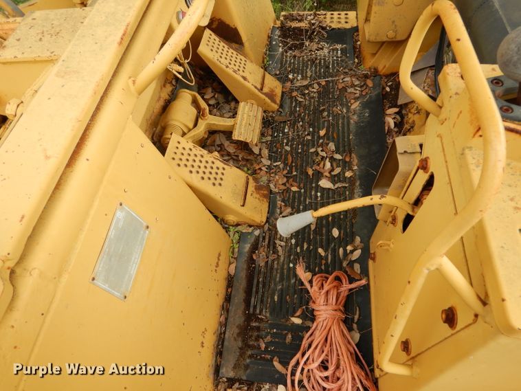 image for item DF2591 Caterpillar 943 track loader