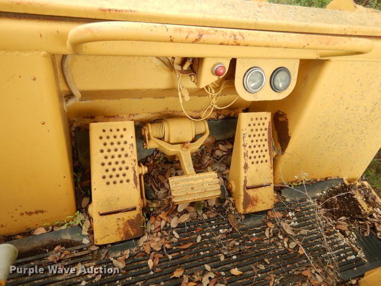 image for item DF2591 Caterpillar 943 track loader