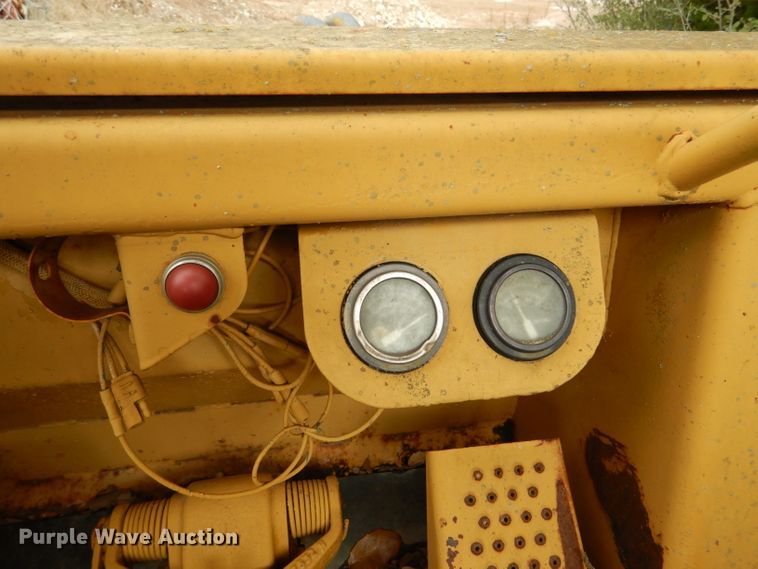 image for item DF2591 Caterpillar 943 track loader