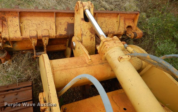 image for item DF2591 Caterpillar 943 track loader