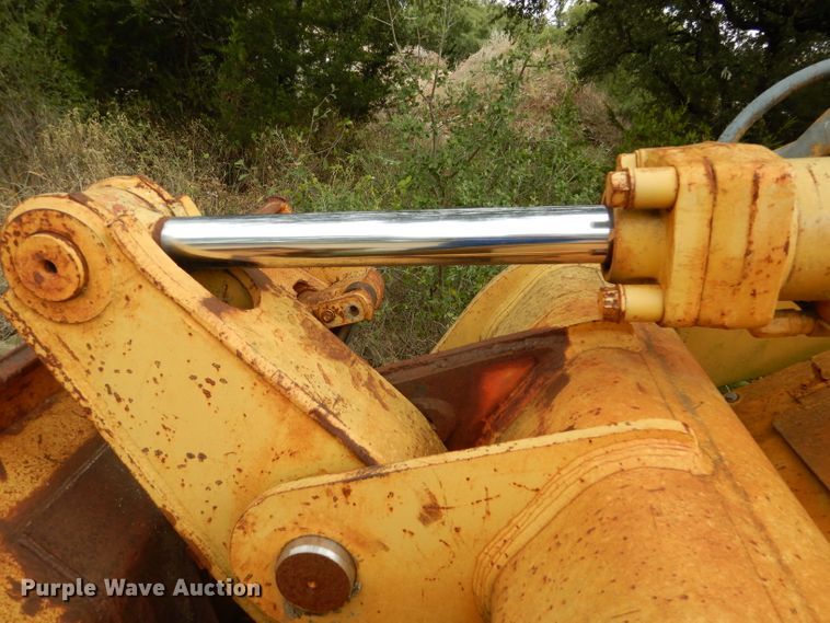 image for item DF2591 Caterpillar 943 track loader