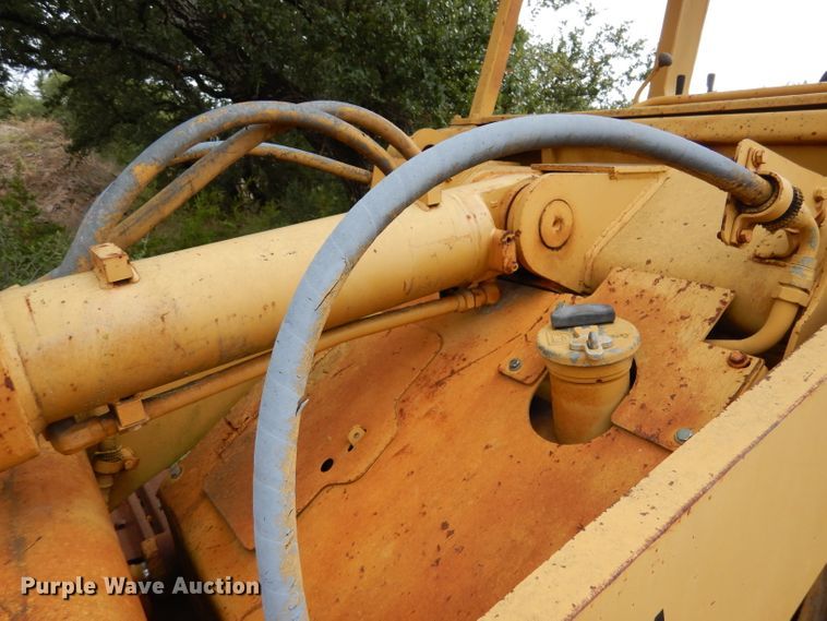 image for item DF2591 Caterpillar 943 track loader